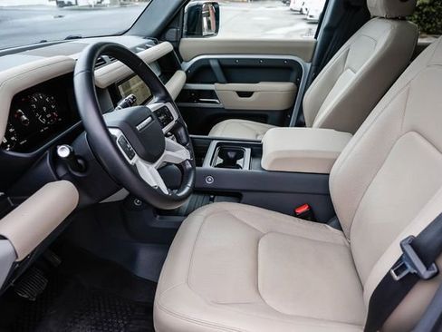 Used 2023 Land Rover Defender 110 S image 19
