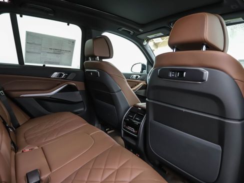 New 2026 BMW X5 xDrive40i w/ M Sport Package image 25