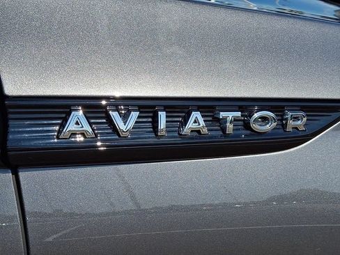 Used 2025 Lincoln Aviator Reserve w/ Luxury Package AWD/4WD image 30