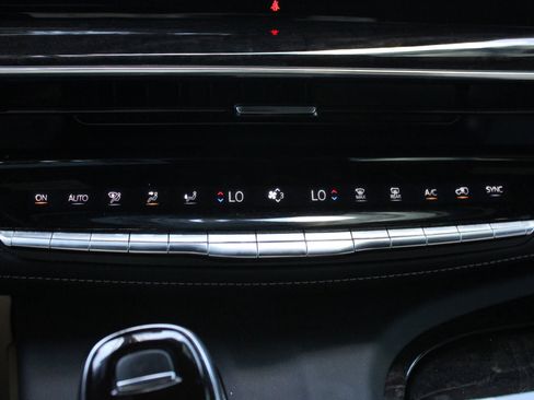 Used 2023 Cadillac Escalade ESV Premium Luxury w/ Performance Package AWD/4WD image 41