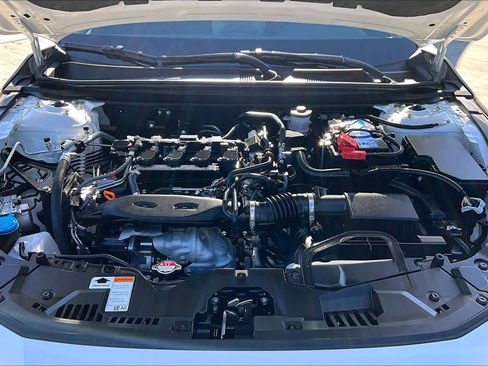 Used 2025 Honda Accord SE image 31