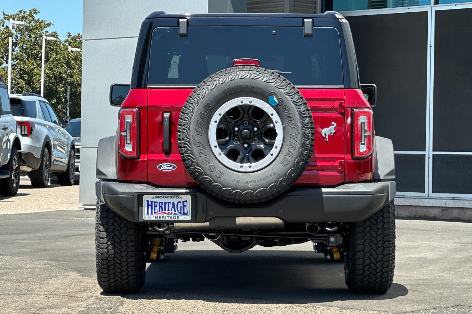 New 2026 Ford Bronco Badlands w/ Sasquatch Package AWD/4WD image 5