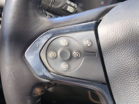 Used 2022 Chevrolet Traverse LT image 26