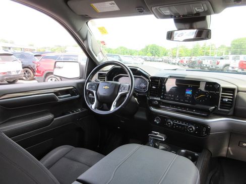 Certified 2024 Chevrolet Silverado 1500 LT w/ Protection Package AWD/4WD image 23