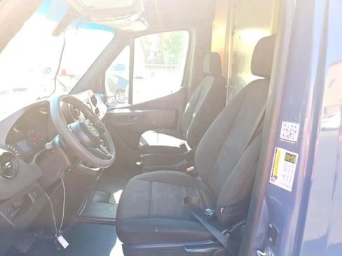 Used 2019 Mercedes-Benz Sprinter 170 image 8