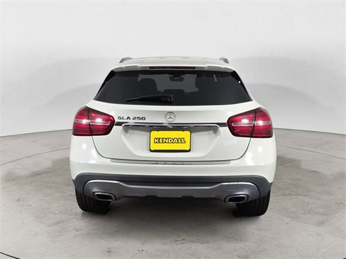 Used 2018 Mercedes-Benz GLA 250 image 4