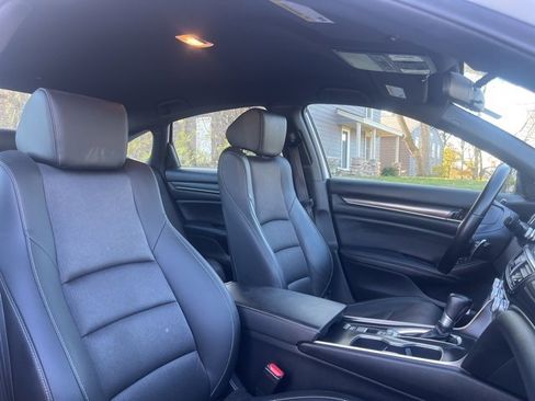 Used 2022 Honda Accord Sport image 18