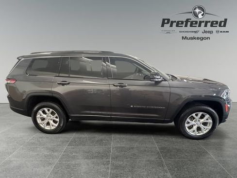 Used 2023 Jeep Grand Cherokee L Limited w/ Luxury Tech Group II AWD/4WD image 8