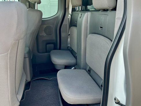 Used 2020 Nissan Frontier S RWD image 14