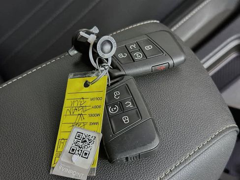 Used 2023 Volkswagen Tiguan SE R-Line FWD image 22