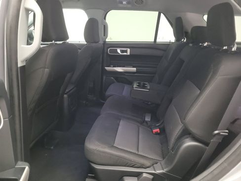 Used 2022 Ford Explorer XLT RWD image 18