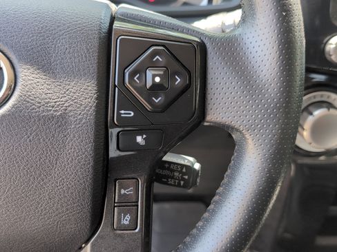 Certified 2022 Toyota 4Runner TRD Off-Road Premium AWD/4WD image 20