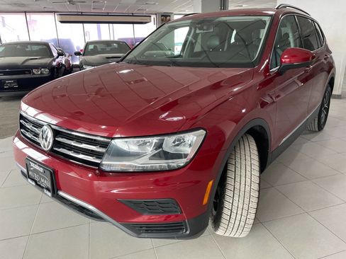 Used 2020 Volkswagen Tiguan SEL image 3