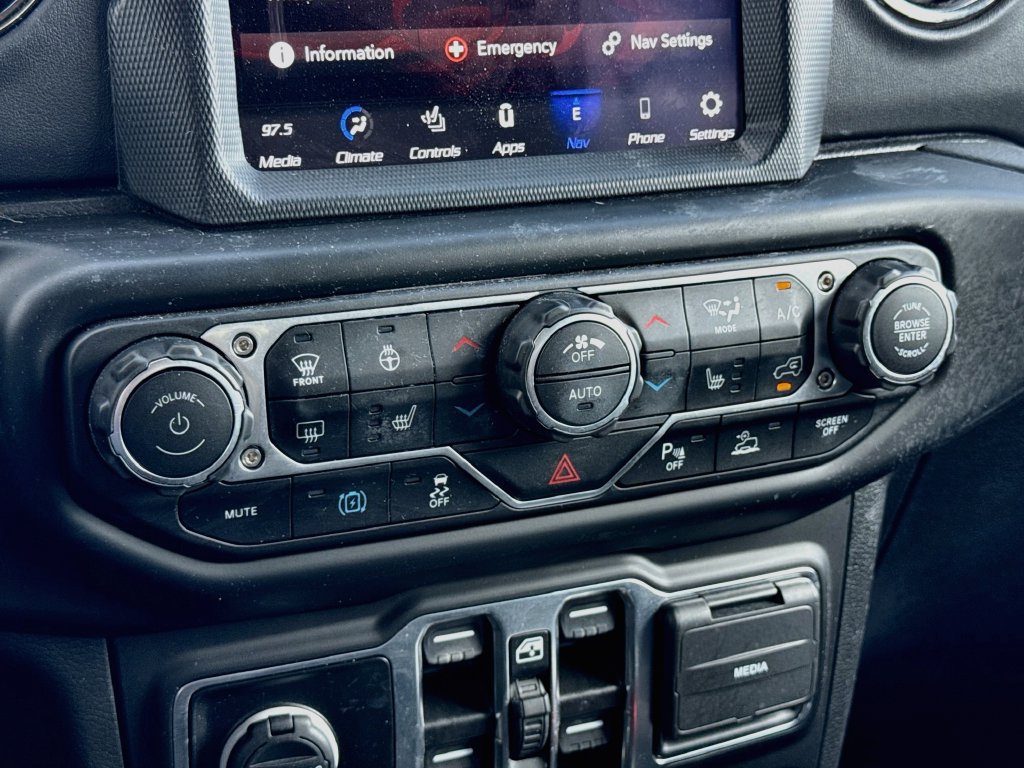 Used 2023 Jeep Wrangler Unlimited Sahara AWD/4WD image 20