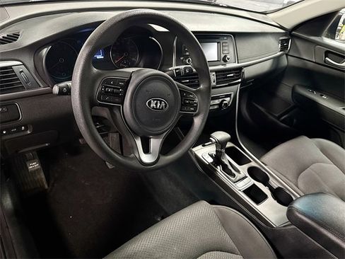 Used 2017 Kia Optima LX image 9