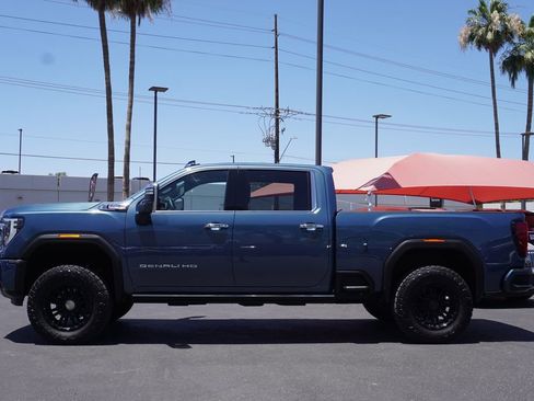 Certified 2025 GMC Sierra 2500 Denali w/ Denali Reserve Package AWD/4WD image 2