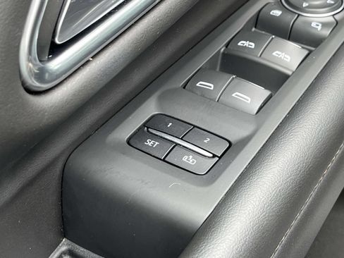 Used 2021 Chevrolet Suburban High Country AWD/4WD image 31