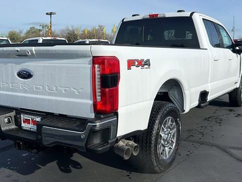 New 2025 Ford F250 Lariat w/ FX4 Off-Road Package image 4