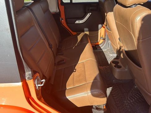 Used 2012 Jeep Wrangler Unlimited Sahara image 8