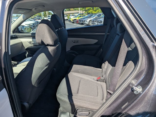 Certified 2024 Hyundai Tucson SE FWD image 9