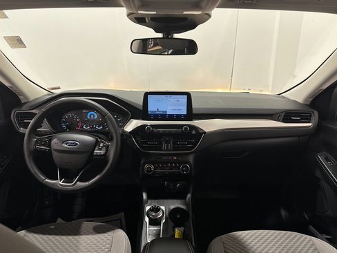 Used 2021 Ford Escape SE w/ Cold Weather Package image 2