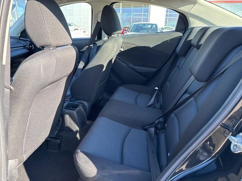 Used 2017 Toyota Yaris iA image 9