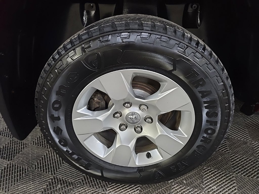 Used 2020 RAM 1500 Big Horn AWD/4WD image 13