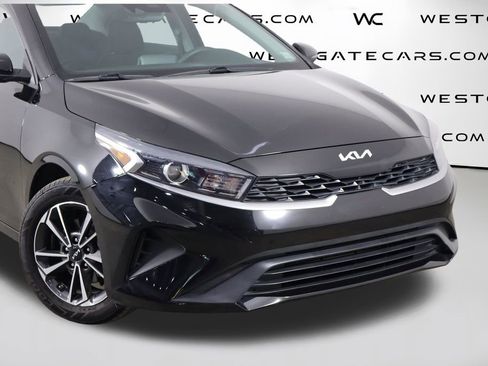 Used 2023 Kia Forte LXS w/ LXS Technology Package FWD image 40