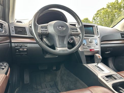 Used 2013 Subaru Outback 3.6R Limited w/ Special Appearance Pkg AWD/4WD image 17