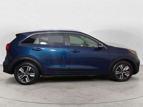 Used 2022 Kia Niro EX Premium image 6