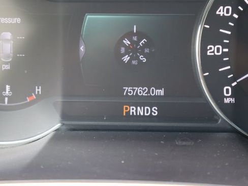 Used 2016 Lincoln MKX Reserve w/ Climate Package FWD image 11
