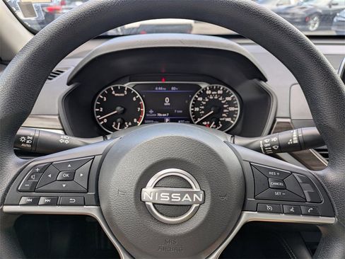 Used 2023 Nissan Altima 2.5 SV image 31