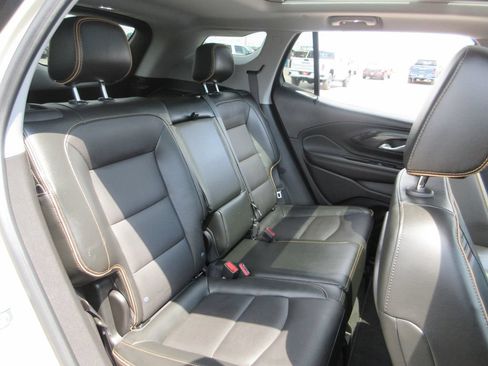 Certified 2022 GMC Terrain AT4 w/ Infotainment Package II AWD/4WD image 25
