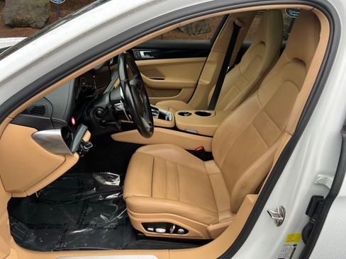 Used 2018 Porsche Panamera 4S image 22