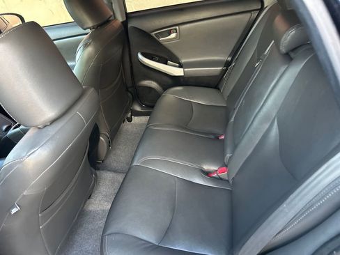 Used 2015 Toyota Prius image 10