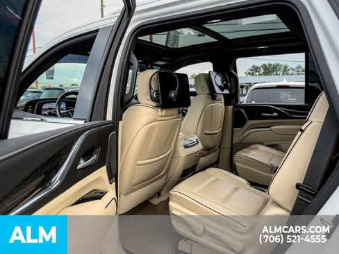 Used 2021 Cadillac Escalade Premium Luxury w/ LPO, Radiant Package RWD image 17