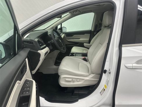 Used 2026 Honda Odyssey EX-L image 9
