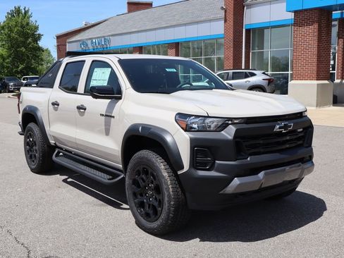 New 2026 Chevrolet Colorado Trail Boss w/ Midnight Edition AWD/4WD image 4