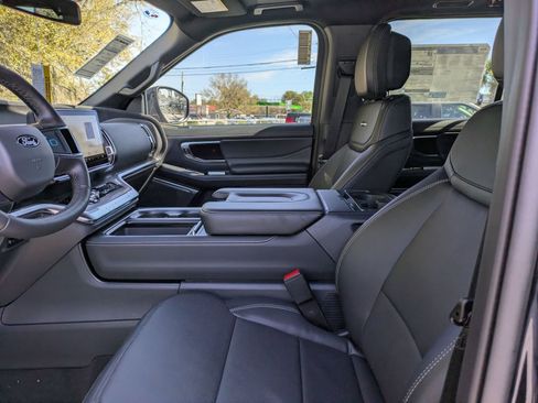 New 2026 Ford Expedition Platinum w/ Stealth Performance Package AWD/4WD image 24