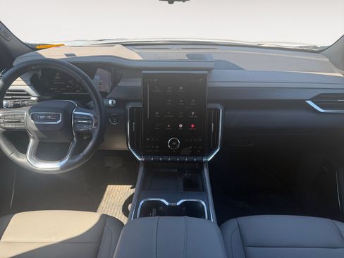 Used 2026 GMC Acadia Elevation w/ Elevation Premium Package AWD/4WD image 10