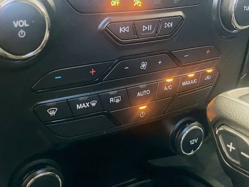 Used 2019 Ford Ranger XLT w/ Equipment Group 301A Mid image 12