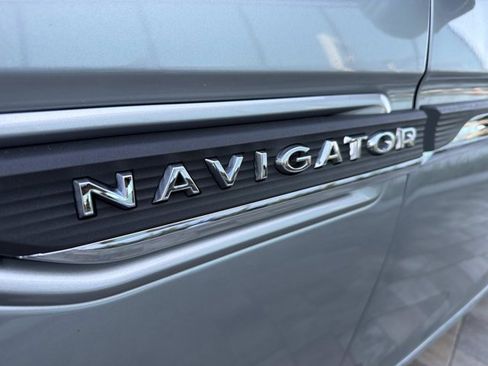 Used 2023 Lincoln Navigator Reserve RWD image 8