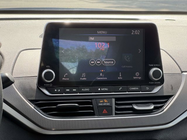 Used 2024 Nissan Altima 2.5 SR FWD image 16