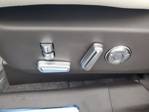 New 2026 Lincoln Nautilus Black Label AWD/4WD image 12