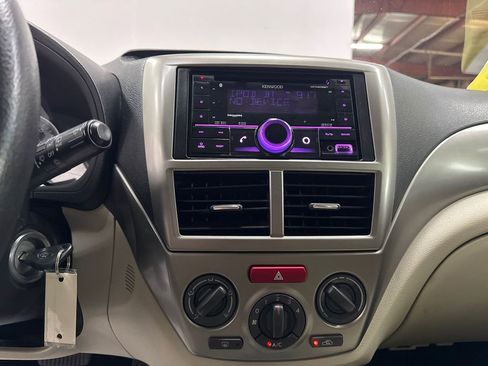 Used 2010 Subaru Impreza 2.5i image 16