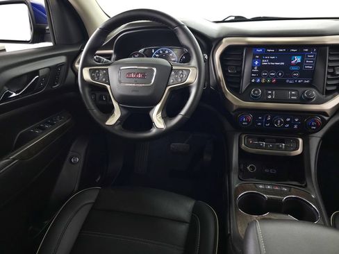 Used 2023 GMC Acadia Denali w/ Denali Technology Package AWD/4WD image 18