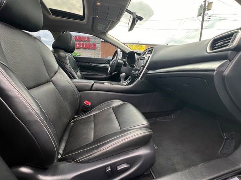 Used 2019 Nissan Maxima 3.5 SL w/ Floor Mat Group FWD image 29