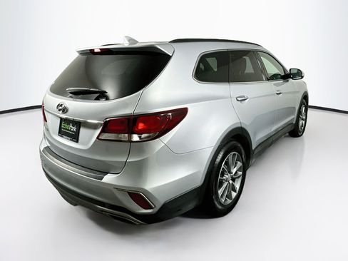 Used 2017 Hyundai Santa Fe SE w/ SE Premium Package 02 FWD image 7