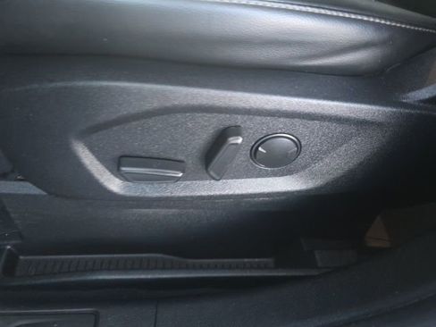 Used 2021 Ford Edge SEL w/ Convenience Package image 24