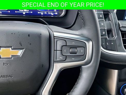 Used 2024 Chevrolet Suburban Premier image 12